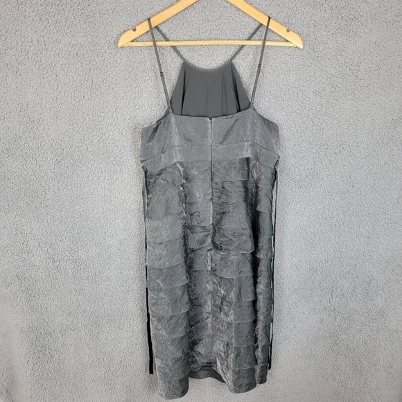 Elegant Gray Sleeveless Dress - Picture 4 of 12